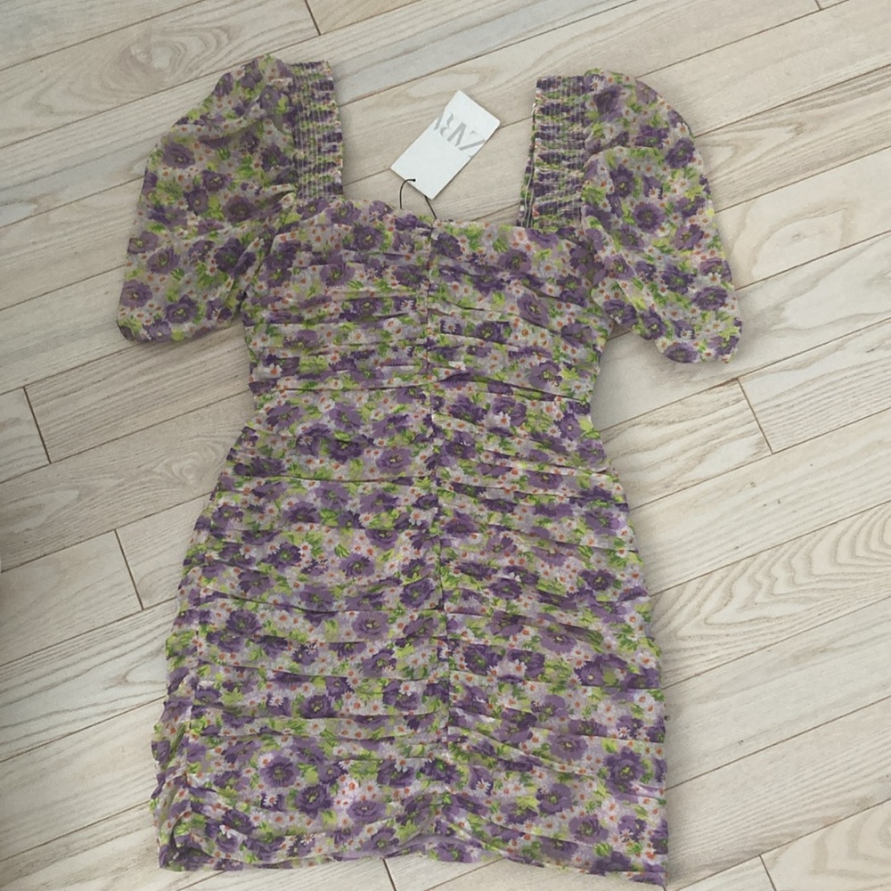 New with tags Zara Ruched Dress Size Medium